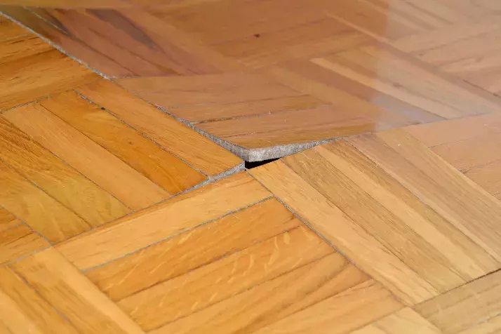 Warning Signs of Hardwood Floor Buckling