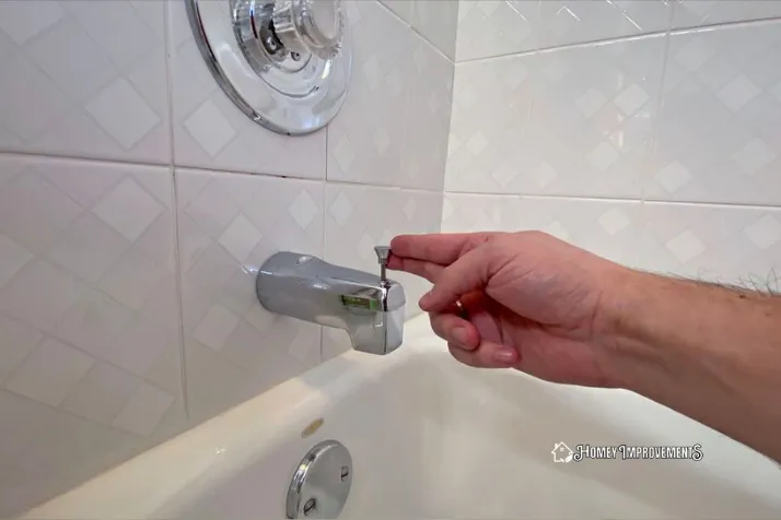 Saturate the Whole Shower Spout Diverter